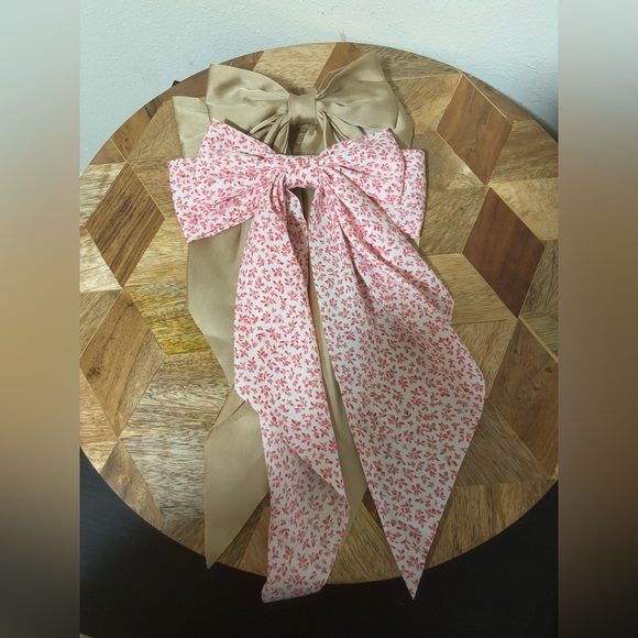 Two Long Hair Bows pink and white pattern & golden sand color - Picture 2 of 7